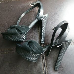 Express Heels